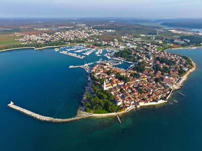 Town beach Novigrad