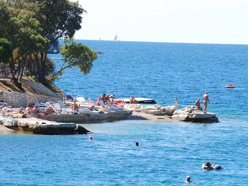 Turističko naselje NATURISTIČKI KAMP VALALTA