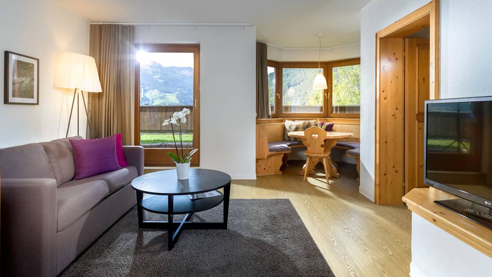 Apartmani Goldried 3*