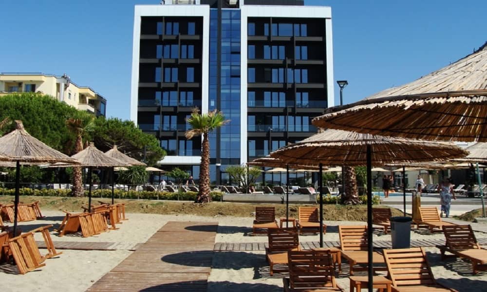 Hotel Supreme Resort