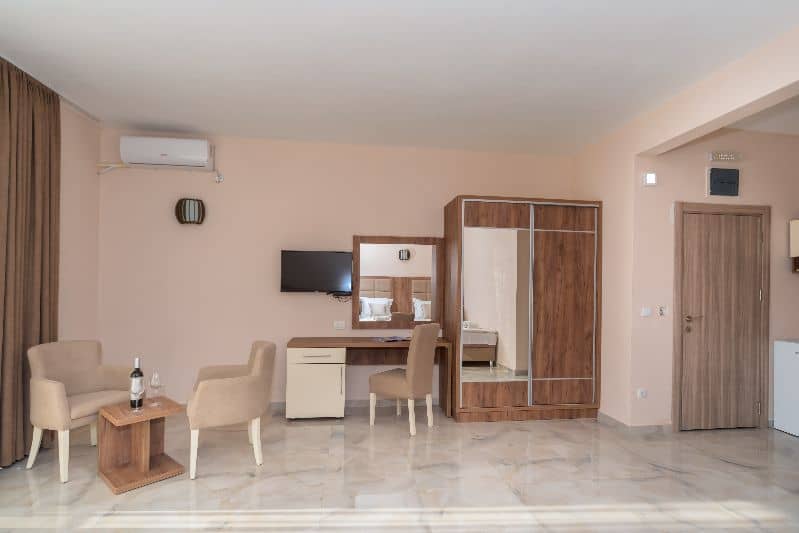 Hotel Studio Apartmani Lara Lux