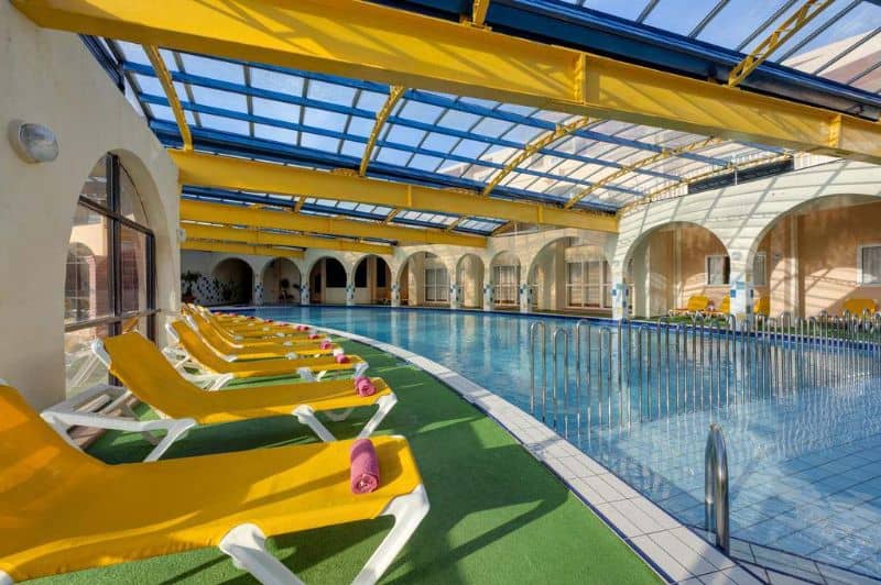 Hotel Paradise Bay Resort