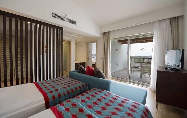 Hotel Lara Barut Collection