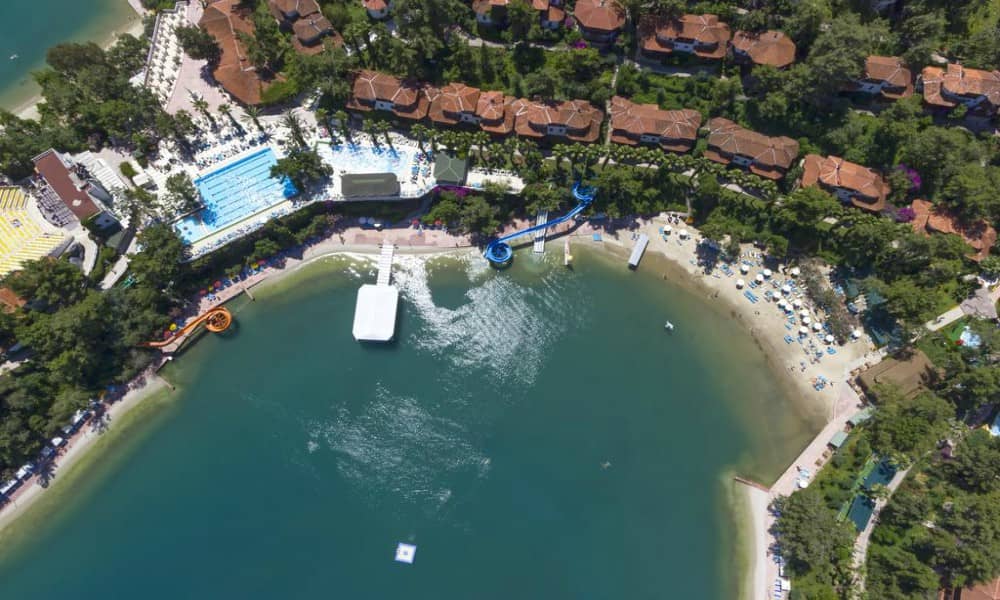 Hotel Club & Hotel Letoonia