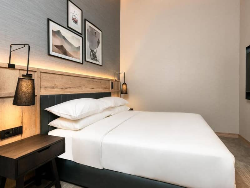 Hotel Four Points by Sheraton (ex Strazhite )
