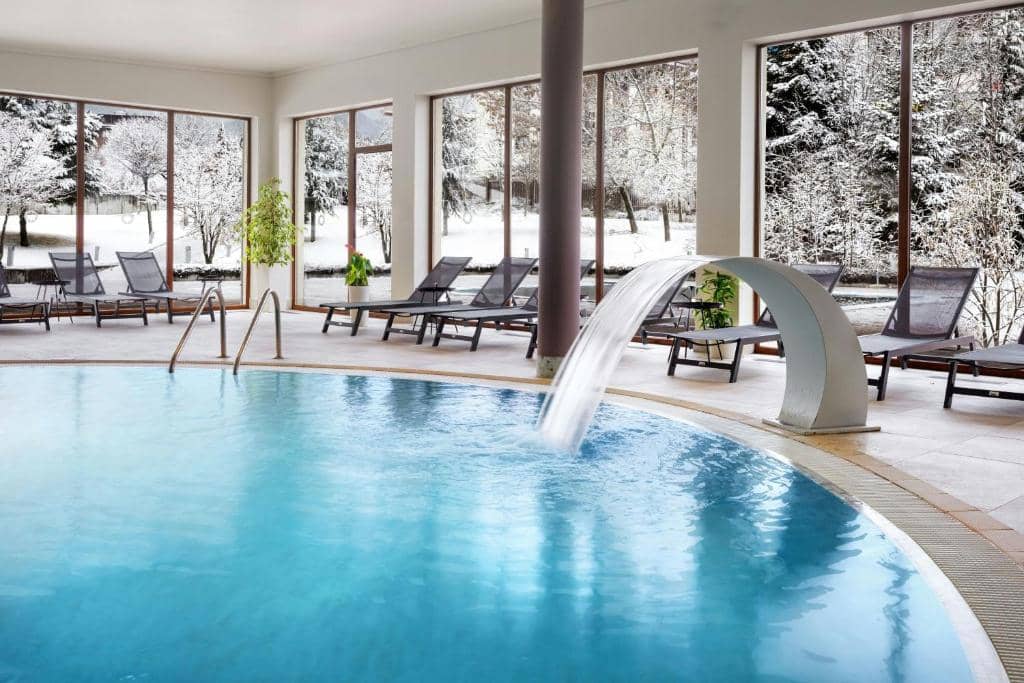Hotel Four Points by Sheraton (ex Strazhite )