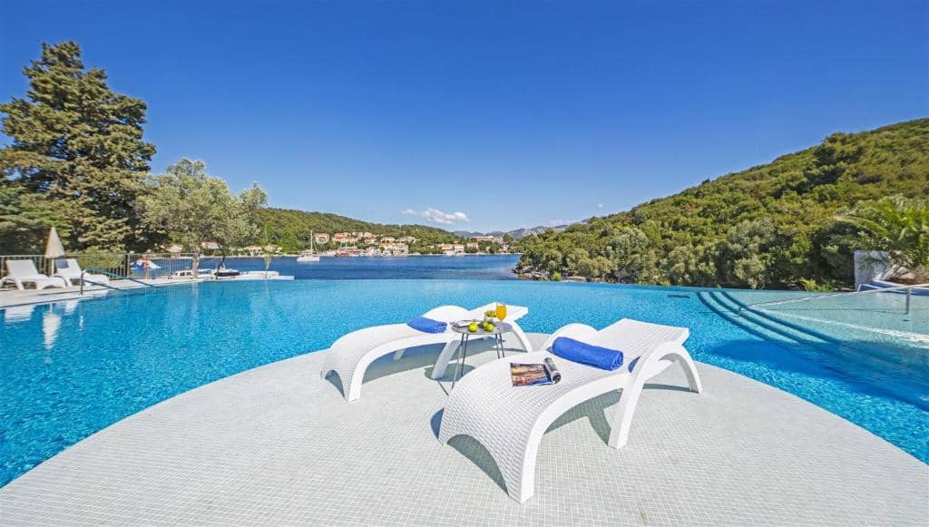 Hotel Port 9 Resort