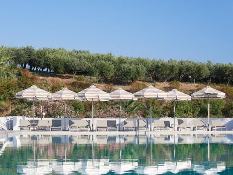 Hotel Akrathos Beach