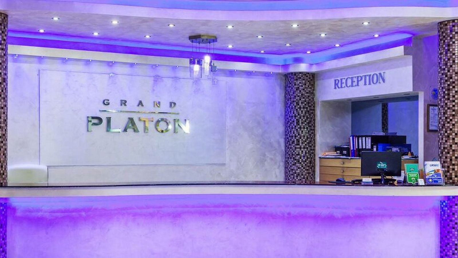 Hotel Grand Platon