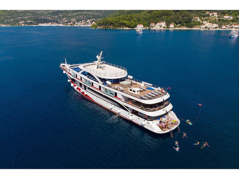 Luxury Motor Yacht - Antaris - 2