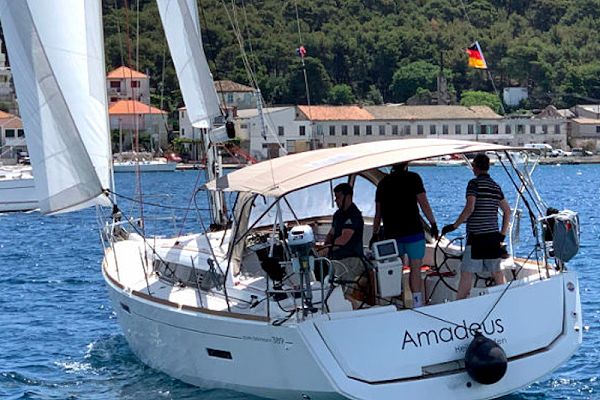Jeanneau Sun Odyssey 389 - Amadeus - 8