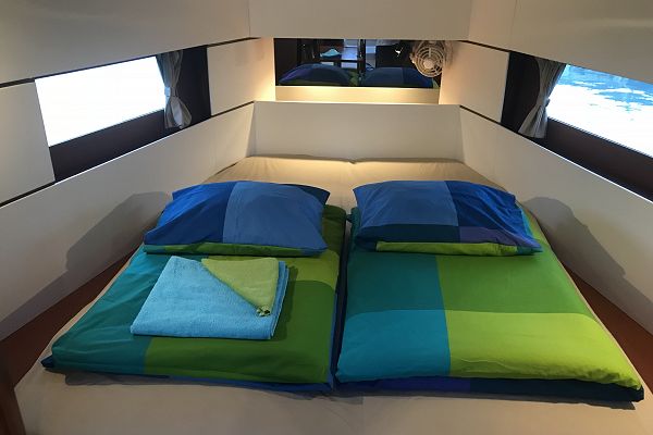 Beneteau Oceanis 38.1 - Baby Dory - 2