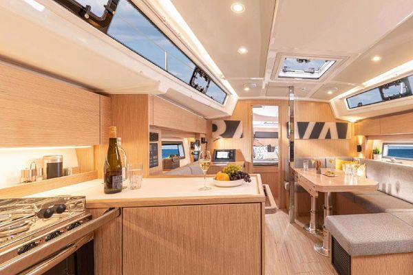 Bavaria C38 - Mala Hana - 7