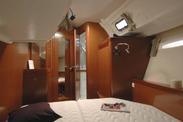 Beneteau Oceanis 50 Family - Flying Colours - 6