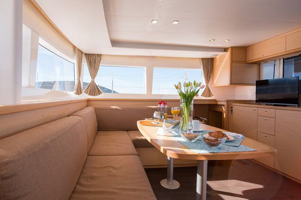 Lagoon 450 Fly - BLUE BERRY  - 8