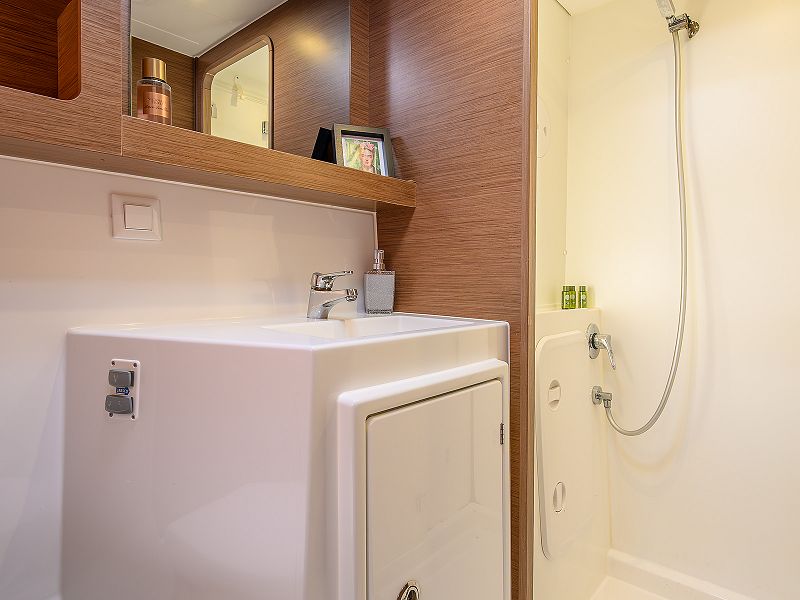 Lagoon 42 - JASMINE 1 - 4