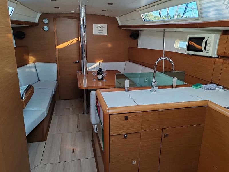 Jeanneau Sun Odyssey 389 - Freddie - 5