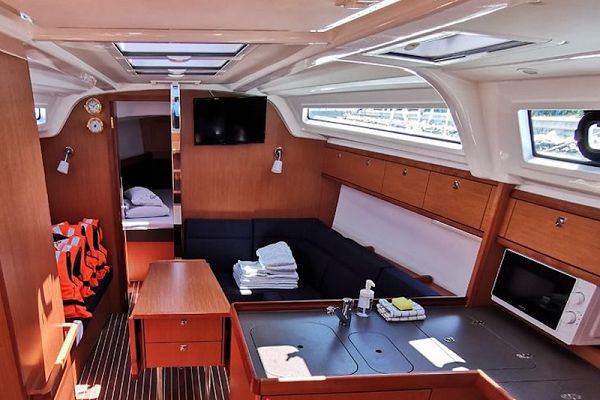 Bavaria Cruiser 37 - Emerald - 5