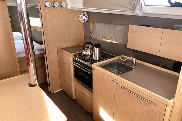 Beneteau Oceanis 38.1 - Foxy - 4