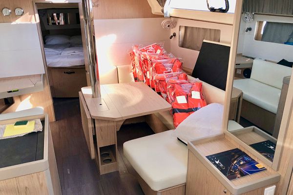 Beneteau Oceanis 41.1 - Honey - 4