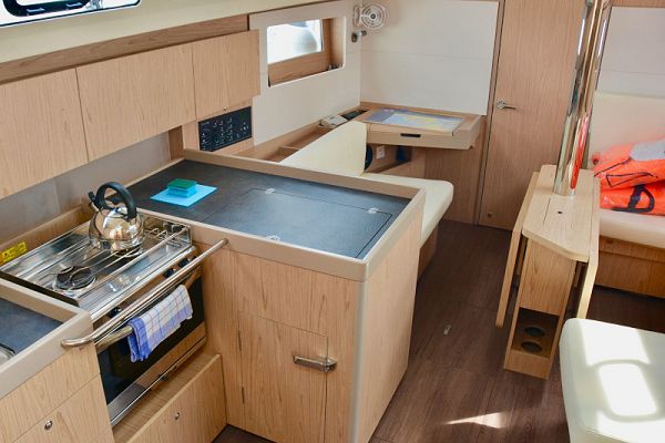 Beneteau Oceanis 41.1 - Honey - 7