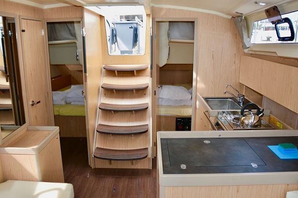 Beneteau Oceanis 41.1 - Honey - 8