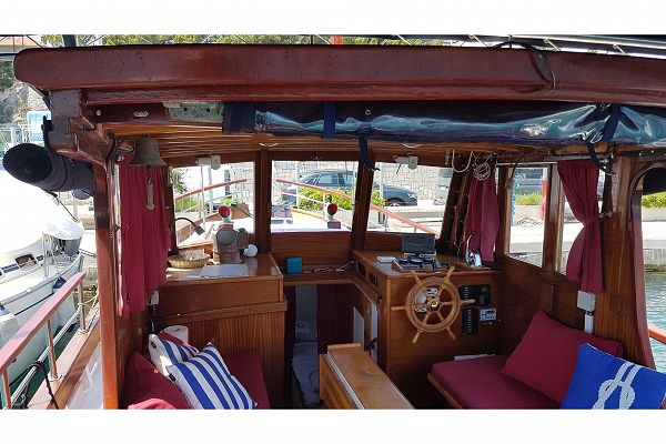 Motor sailer - Palagruža - 7