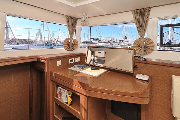 Lagoon 450 - MUST HAVE - 8