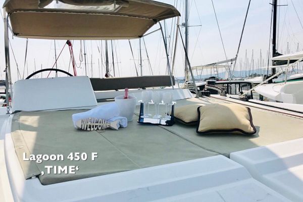 Lagoon 450 - TIME  - 8