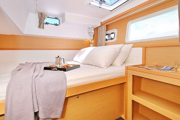 Lagoon 39 - GIN TONIC - 8