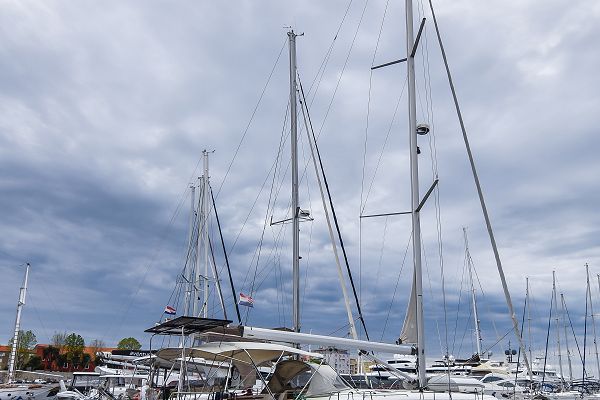 Bavaria Cruiser 46 - SIX BAG - 6