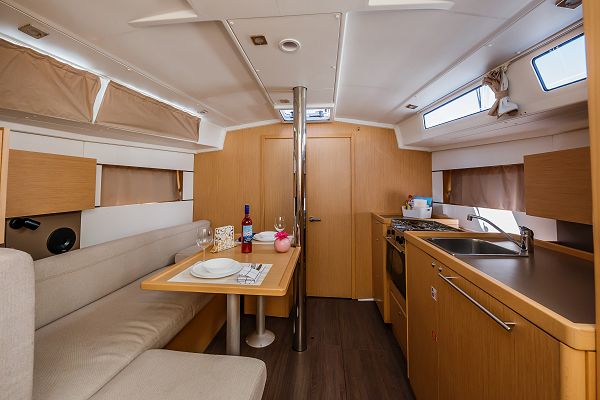 Beneteau Oceanis 38.1 - Obsession - 3