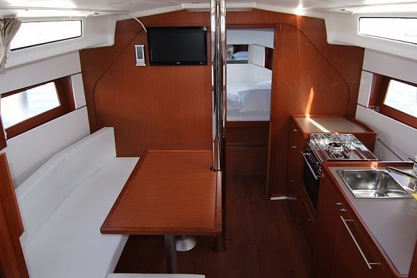 Beneteau Oceanis 38.1 - Ceja - 4