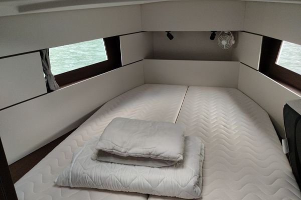 Beneteau Oceanis 38.1 - Ceja - 6