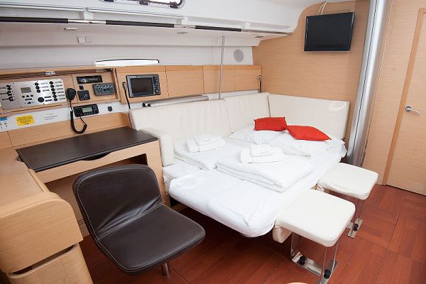 Beneteau First 45 - HERA II - 5