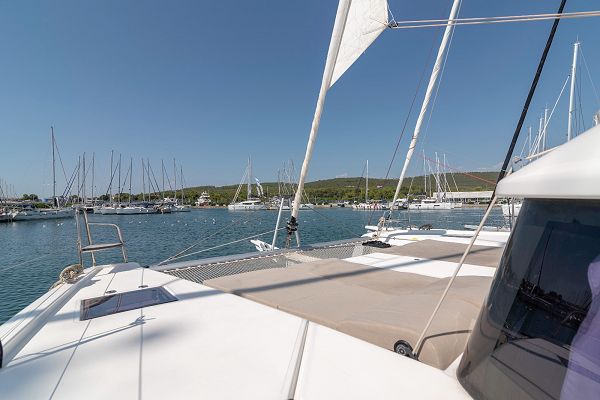 Dufour Catamaran 48 - SEAVEN - 7