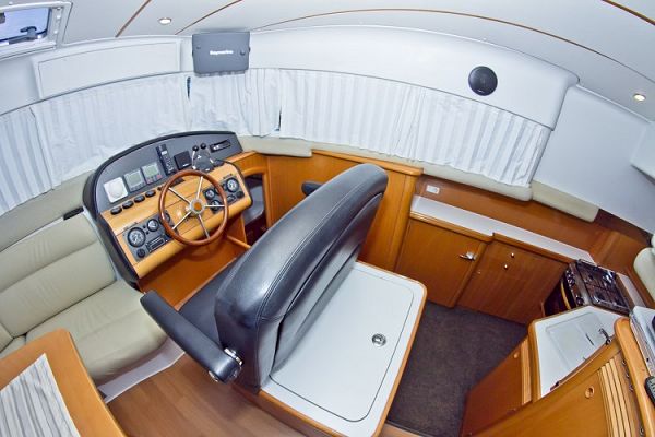 Lagoon Power 43 - Perseus 1 - 8