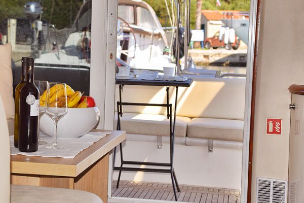 Fairline Boats Fairlane Phantom 40 - Julia - 8