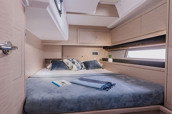 Dufour 470 - Sonata (A/C & gen) - 8