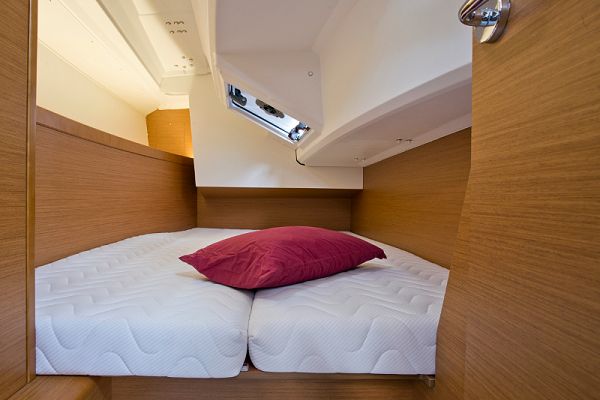 Jeanneau Sun Odyssey 349 - SheShe - 8