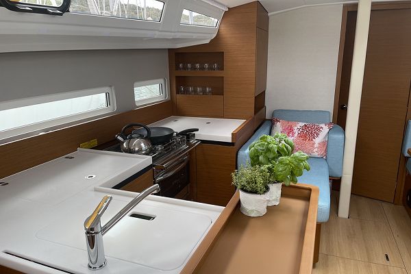 Jeanneau Sun Odyssey 410 - Rosso Bianco - 3