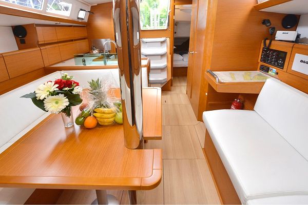 Jeanneau Sun Odyssey 389 - Bravo Kiss - 3