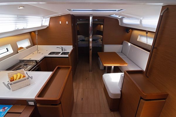 Jeanneau Sun Odyssey 440 - Sun Kiss - 3
