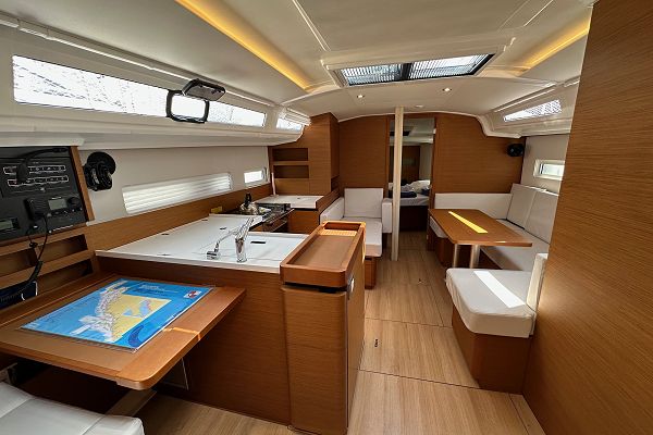 Jeanneau Sun Odyssey 410 - Wind Kiss - 5