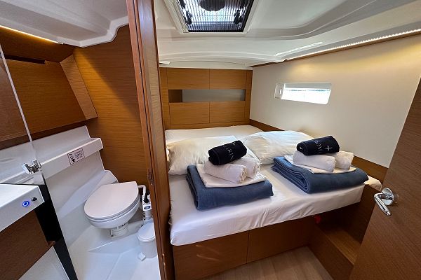 Jeanneau Sun Odyssey 410 - Wind Kiss - 7