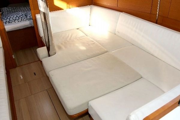 Jeanneau Sun Odyssey 389 - Dust in the wind - 5