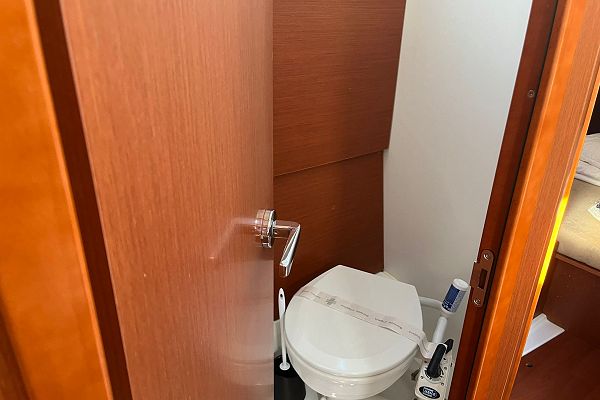 Beneteau Oceanis 38.1 - SAILOR MERCURY - 8