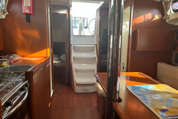 Beneteau Oceanis 38.1 - SAILOR MERCURY - 4