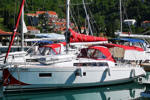 Beneteau Oceanis 38.1 - TEODORA - 5