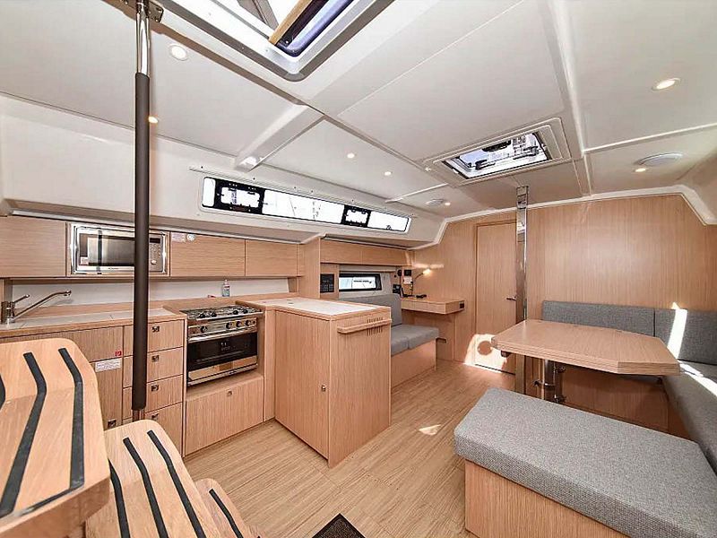 Bavaria C42 - MAUVIC - 8